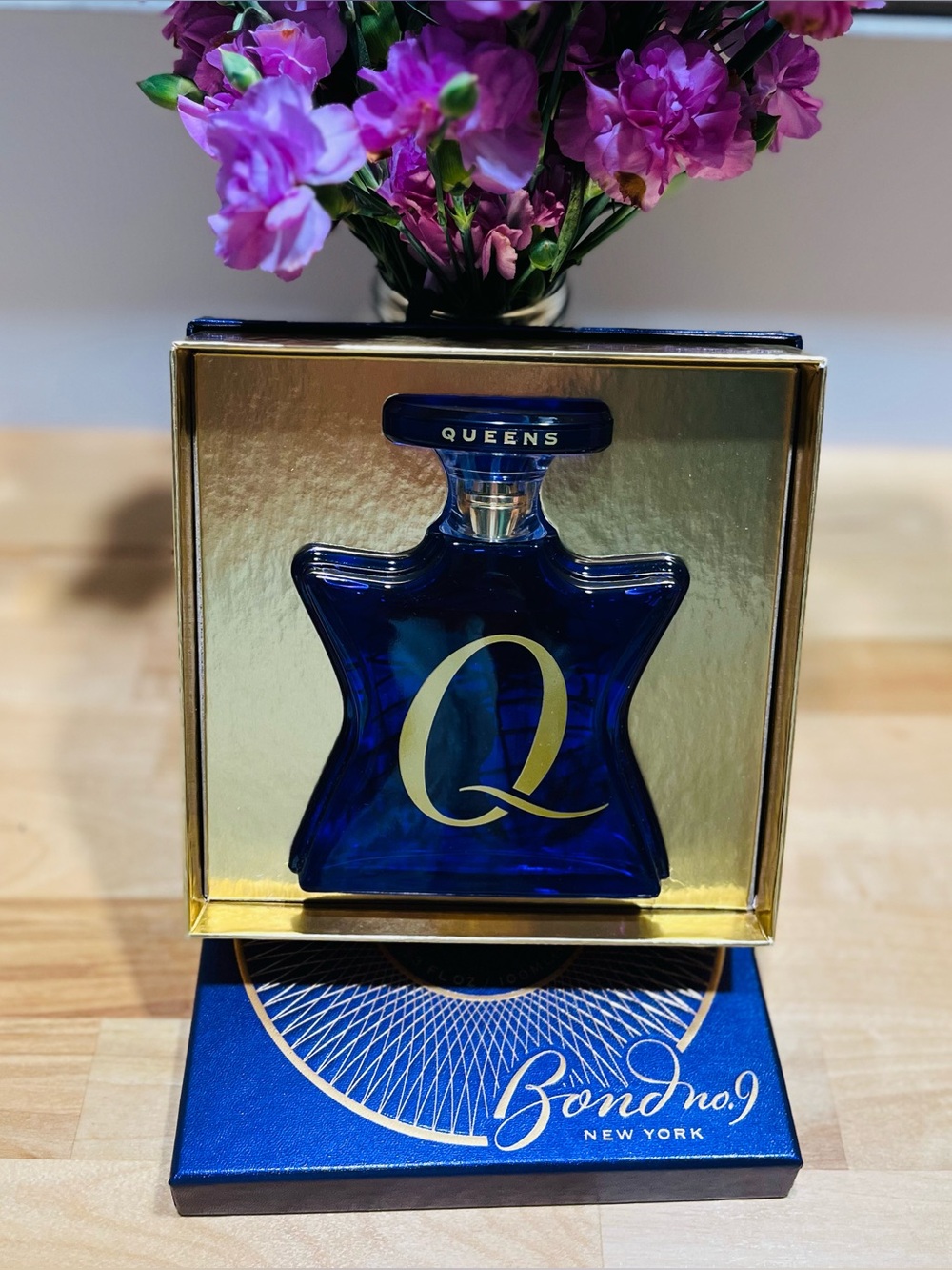 Bond No 9 Queens Eau de Parfum cap has not been removed or sprayed. Unused